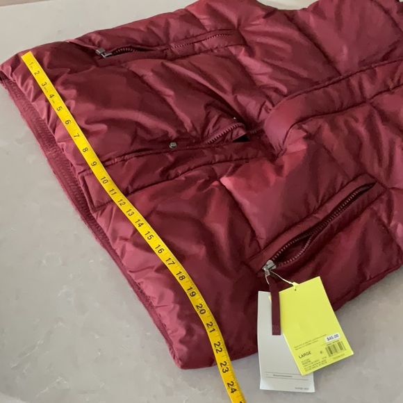 All In Motion Vest - Picture 7 of 13